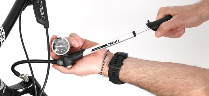 Air Pump MAX1 Shock Sport 400 PSI with Manometr