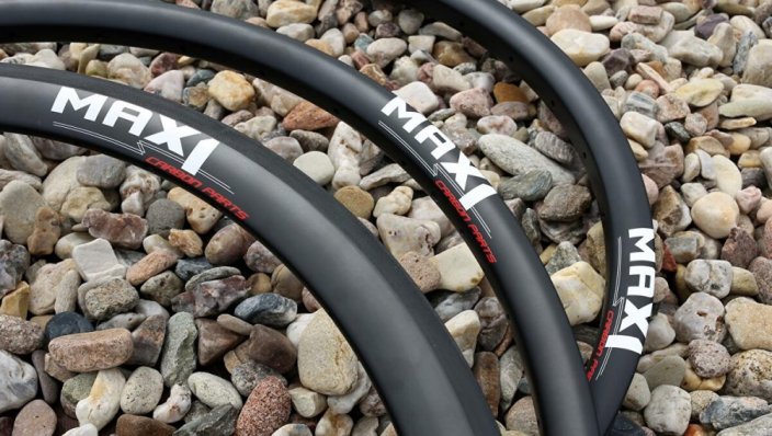 ráfek MAX1 Carbon Road 38 mm/20 děr tubular