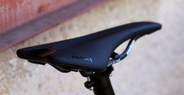 sedlo MAX1 Carbon Evo